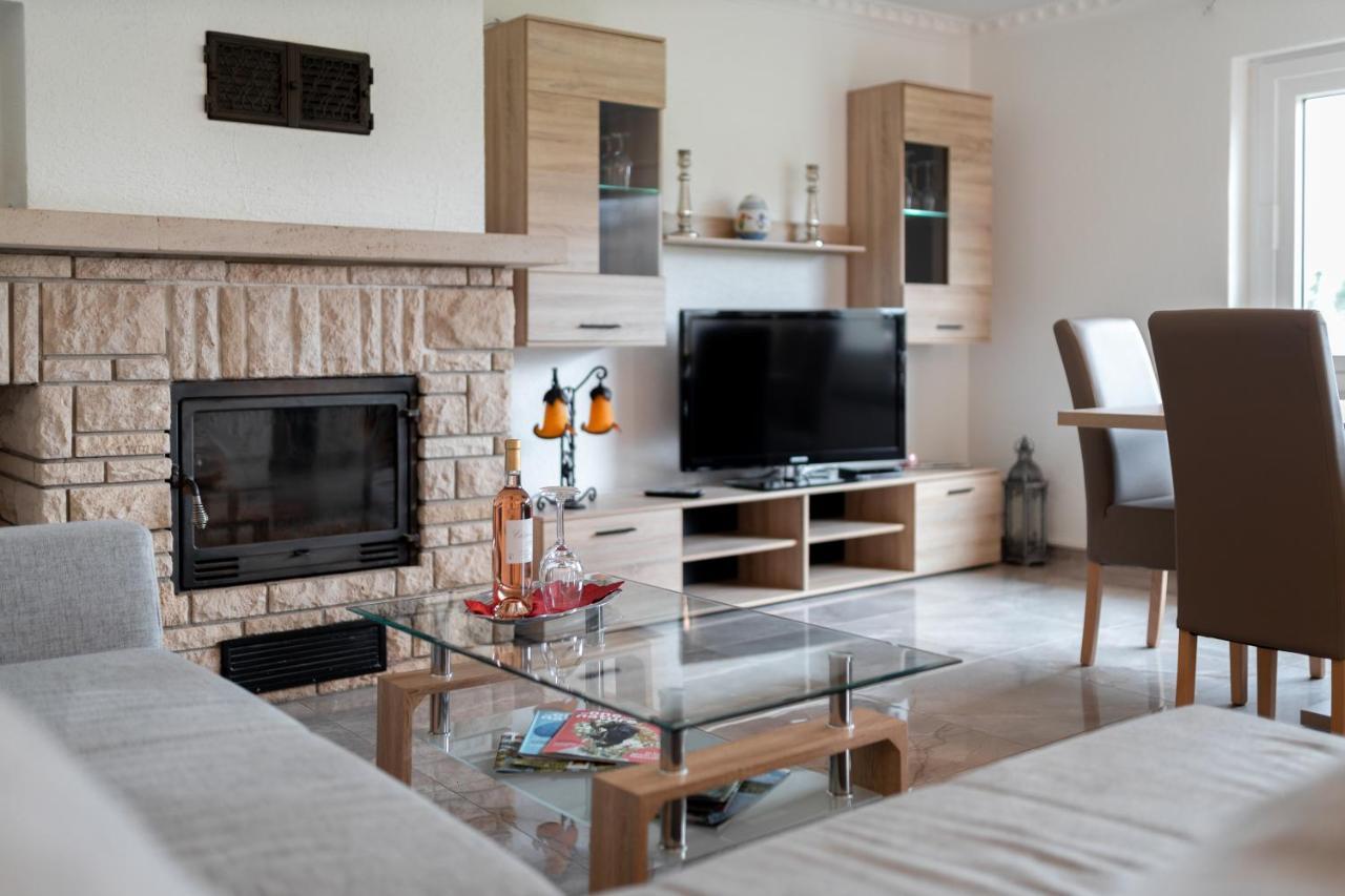 Ferienwohnung Haus Abrioux Zur Falkenlay Bad Bertrich Ngoại thất bức ảnh
